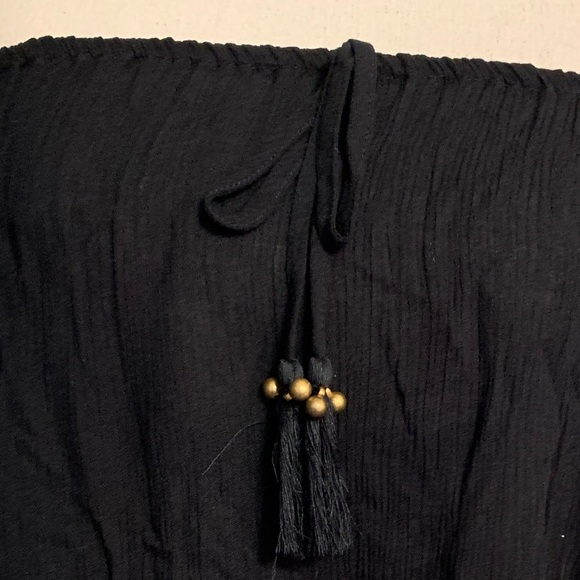 ❌DONATED❌Black Strapless Flowing Oversized Detailed Top - Picture 6 of 11